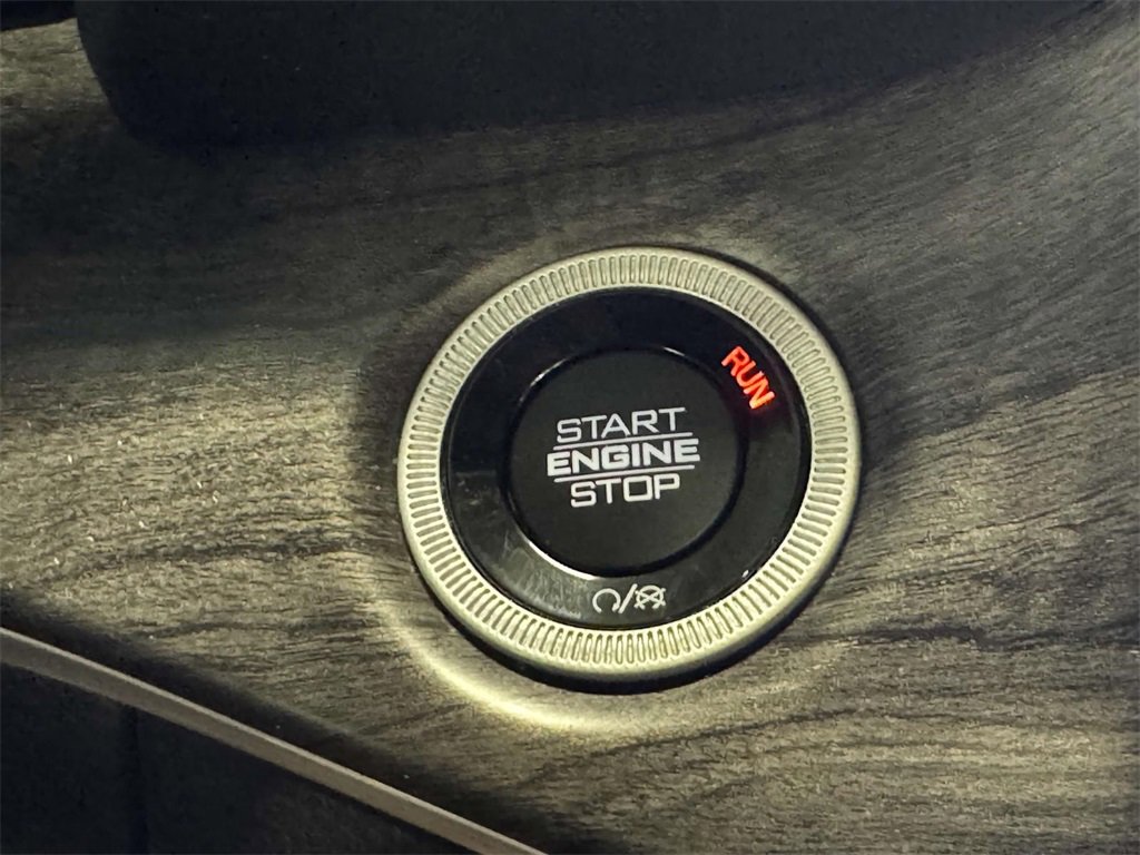 Used 2022 Jeep Grand Cherokee L Limited image 29