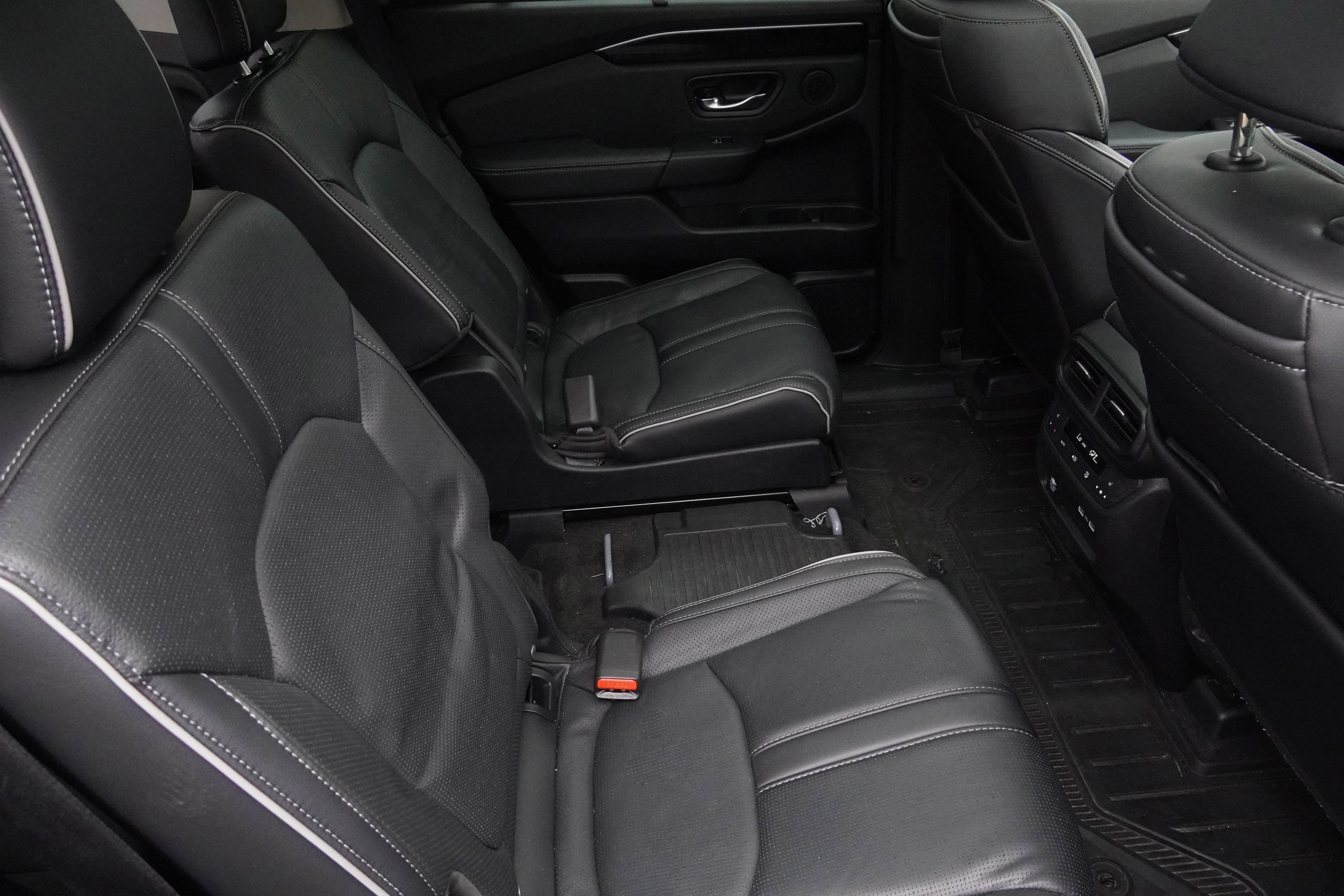 Used 2023 Honda Pilot Elite image 35