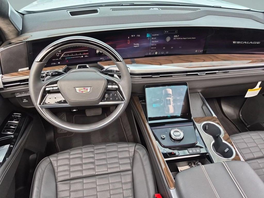 Certified 2026 Cadillac Escalade Platinum Sport w/ LPO, ONYX Package AWD/4WD image 20