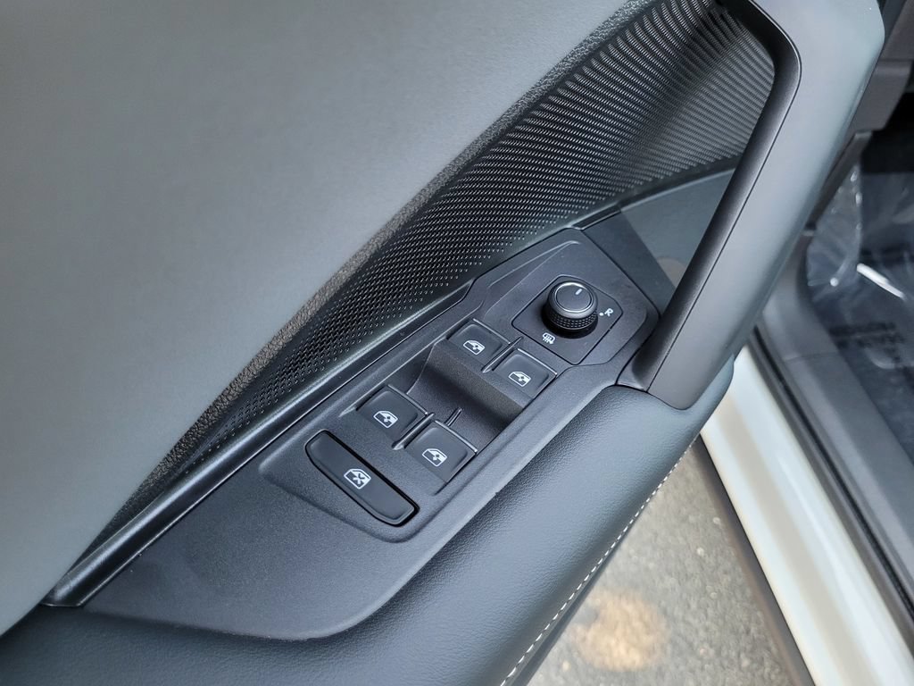 New 2026 Volkswagen Tiguan SE AWD/4WD image 26