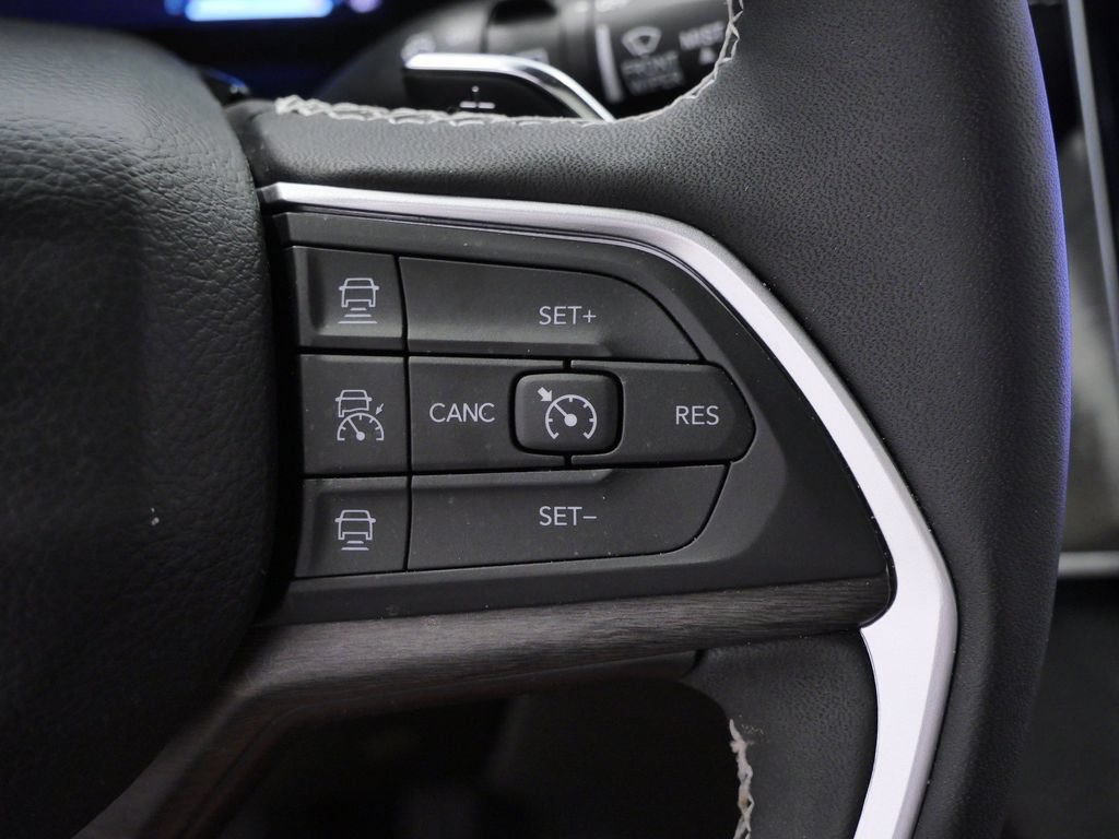 Certified 2024 Jeep Grand Cherokee Limited w/ Black Appearance Package AWD/4WD image 23