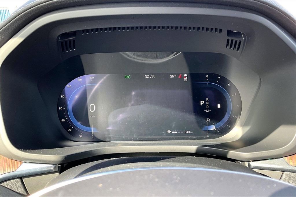 Used 2023 Volvo XC60 B5 Ultimate w/ Climate Package image 28