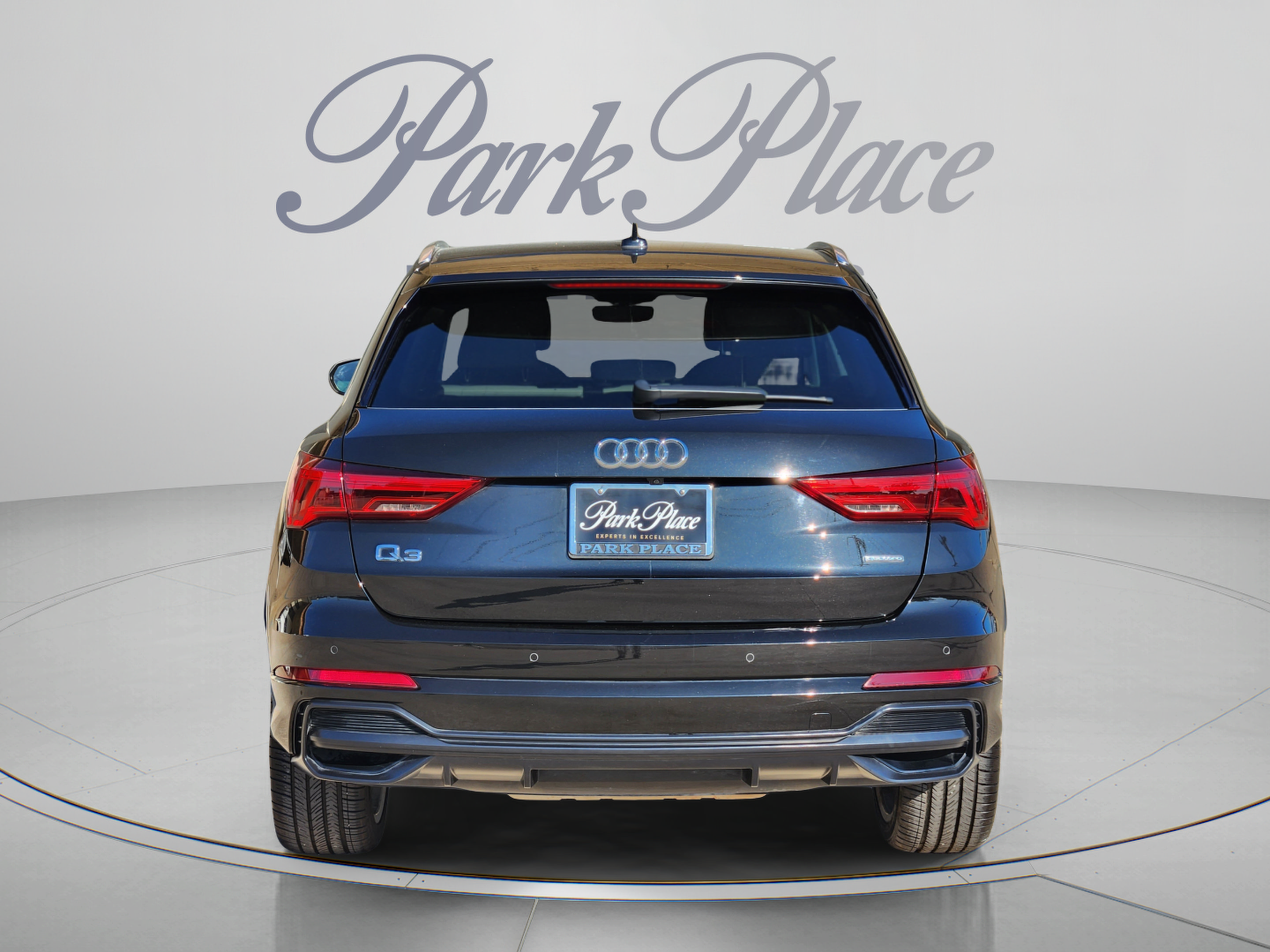 Used 2021 Audi Q3 2.0T Premium Plus w/ Premium Plus Package AWD/4WD image 4