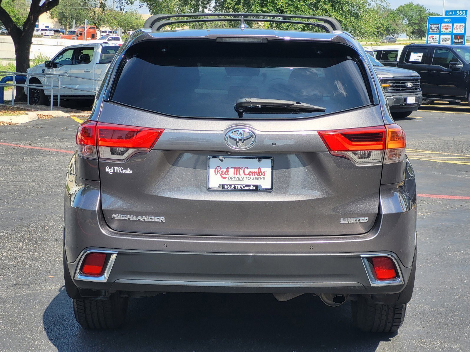Used 2019 Toyota Highlander Limited Platinum FWD image 5