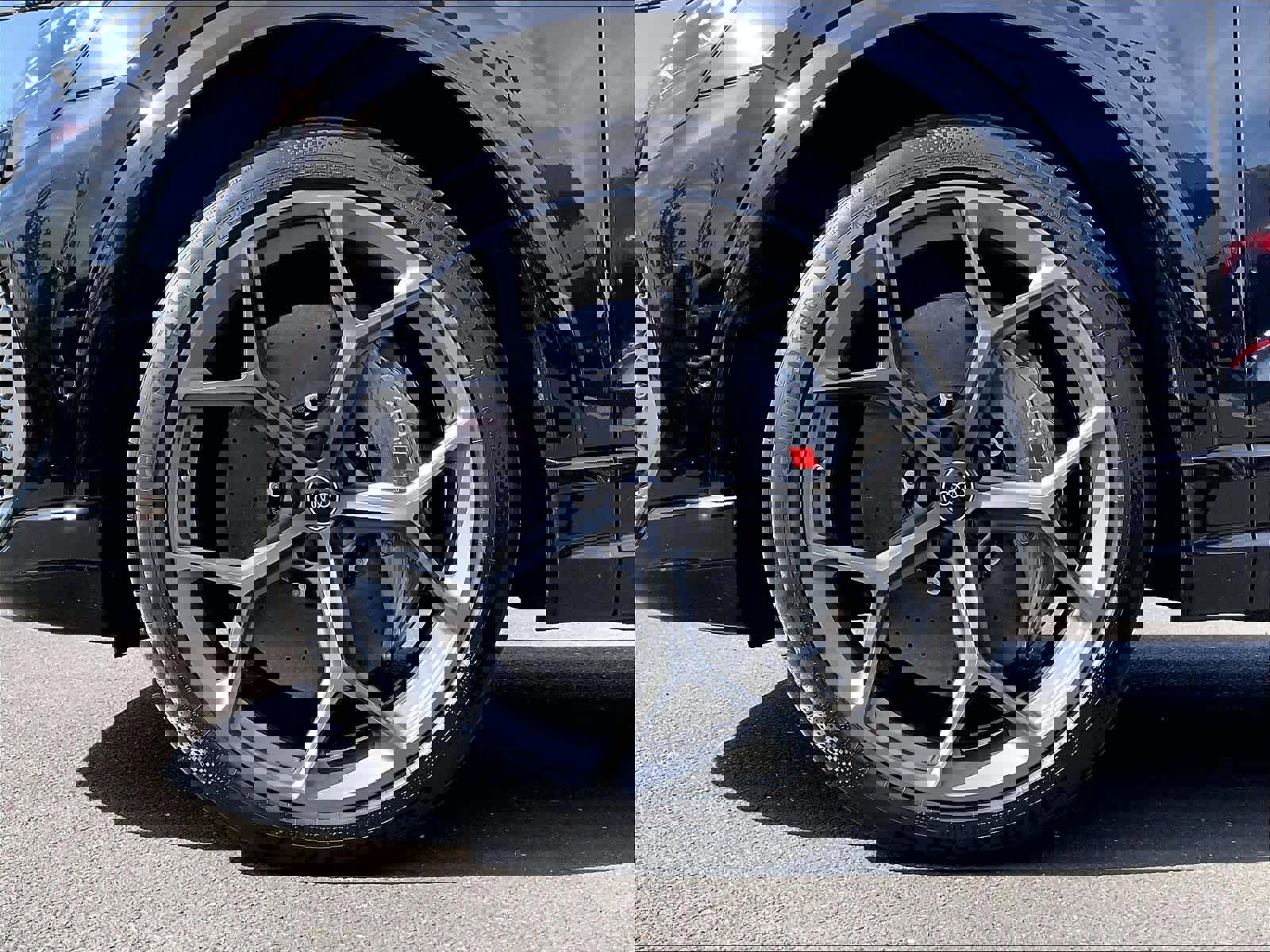 Used 2025 Audi RS Q8 performance image 10