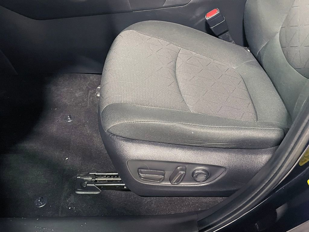 Used 2023 Toyota RAV4 XLE image 20