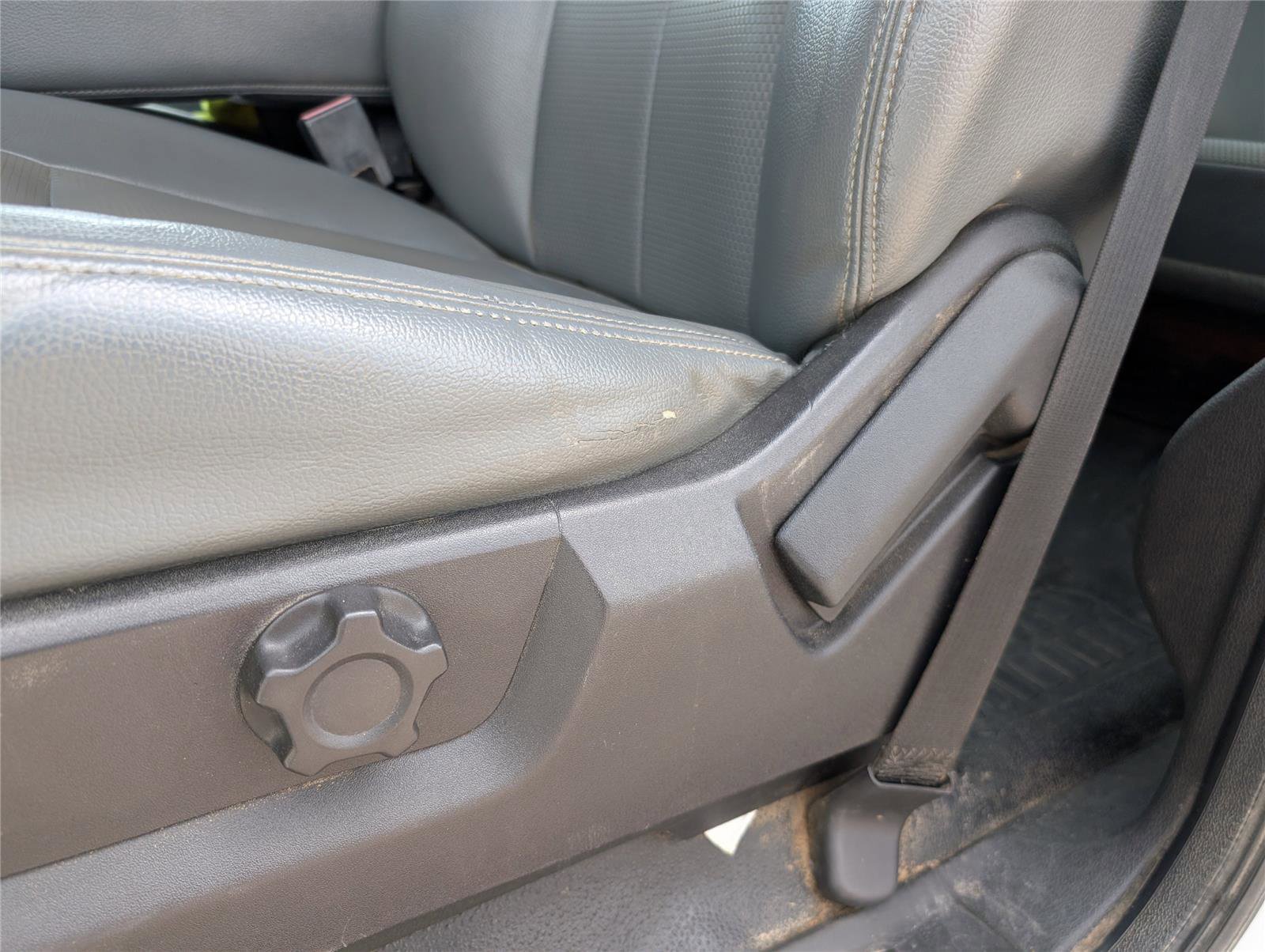 Used 2014 Ford F450 XL w/ Power Equipment Group image 10