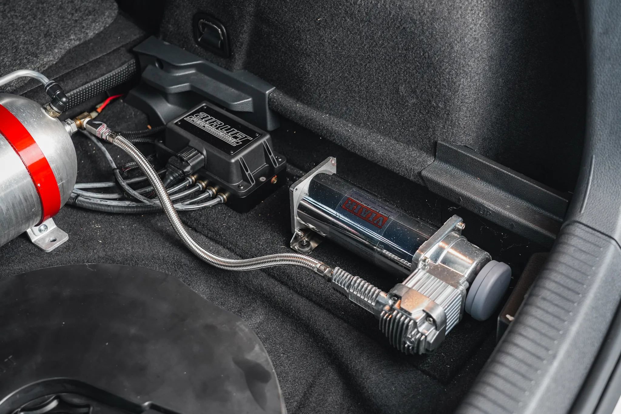 Used 2018 Volkswagen Golf R 4-Door image 72