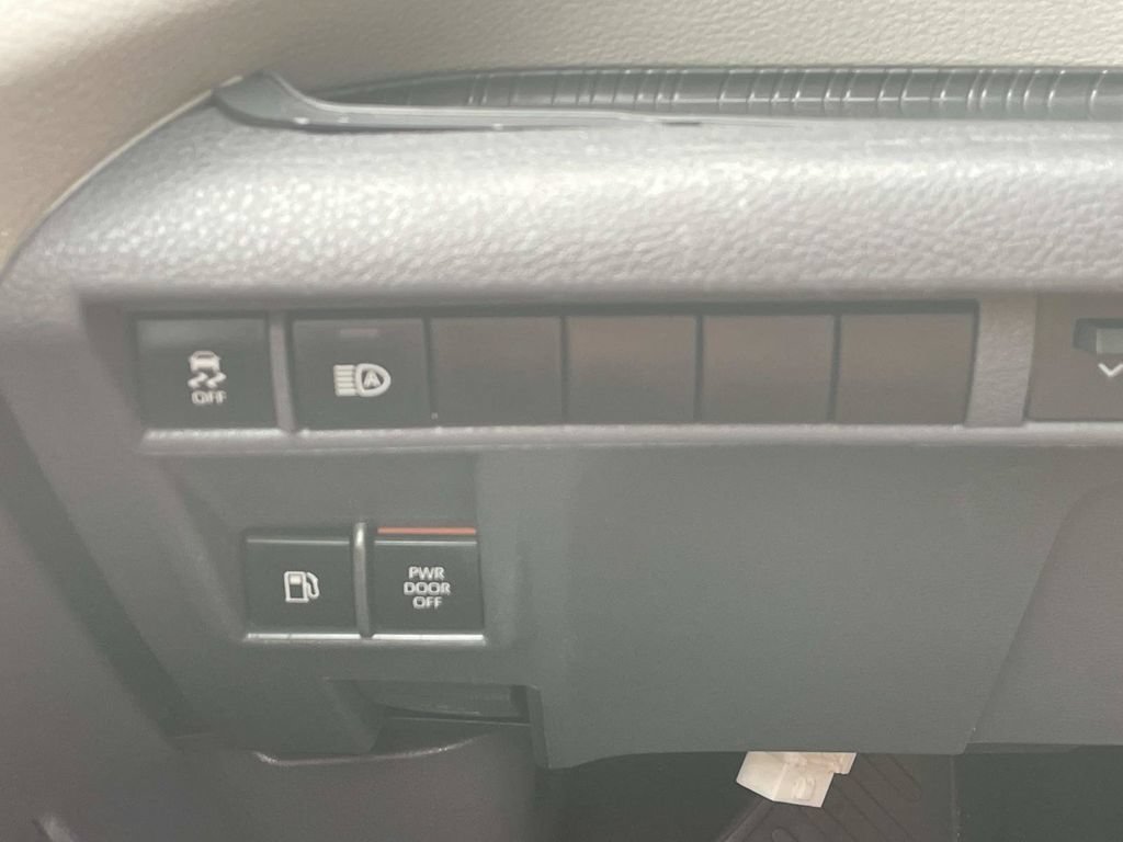 Used 2022 Toyota Sienna LE FWD image 24