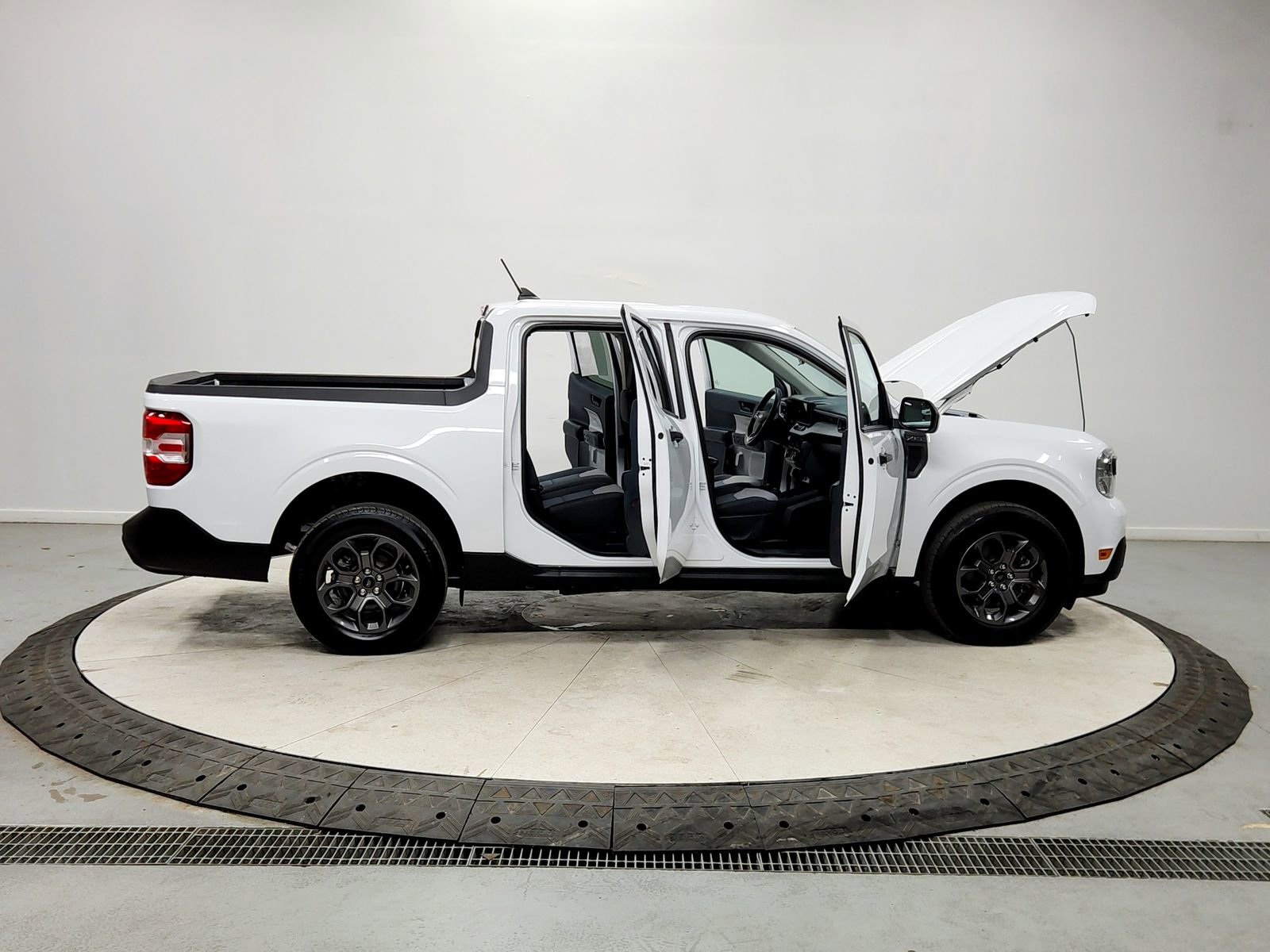 Used 2024 Ford Maverick XLT w/ Equipment Group 300A Standard image 16