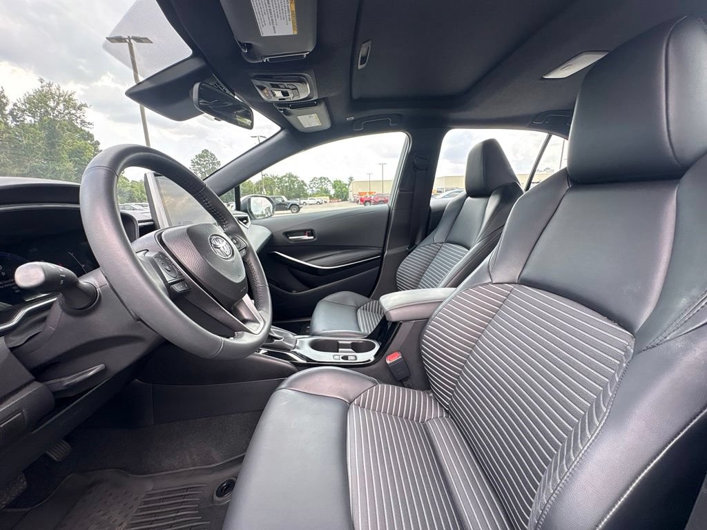 Used 2025 Toyota Corolla XSE FWD image 24
