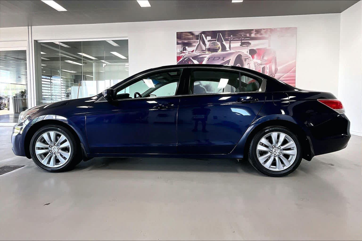 Used 2011 Honda Accord EX-L image 3