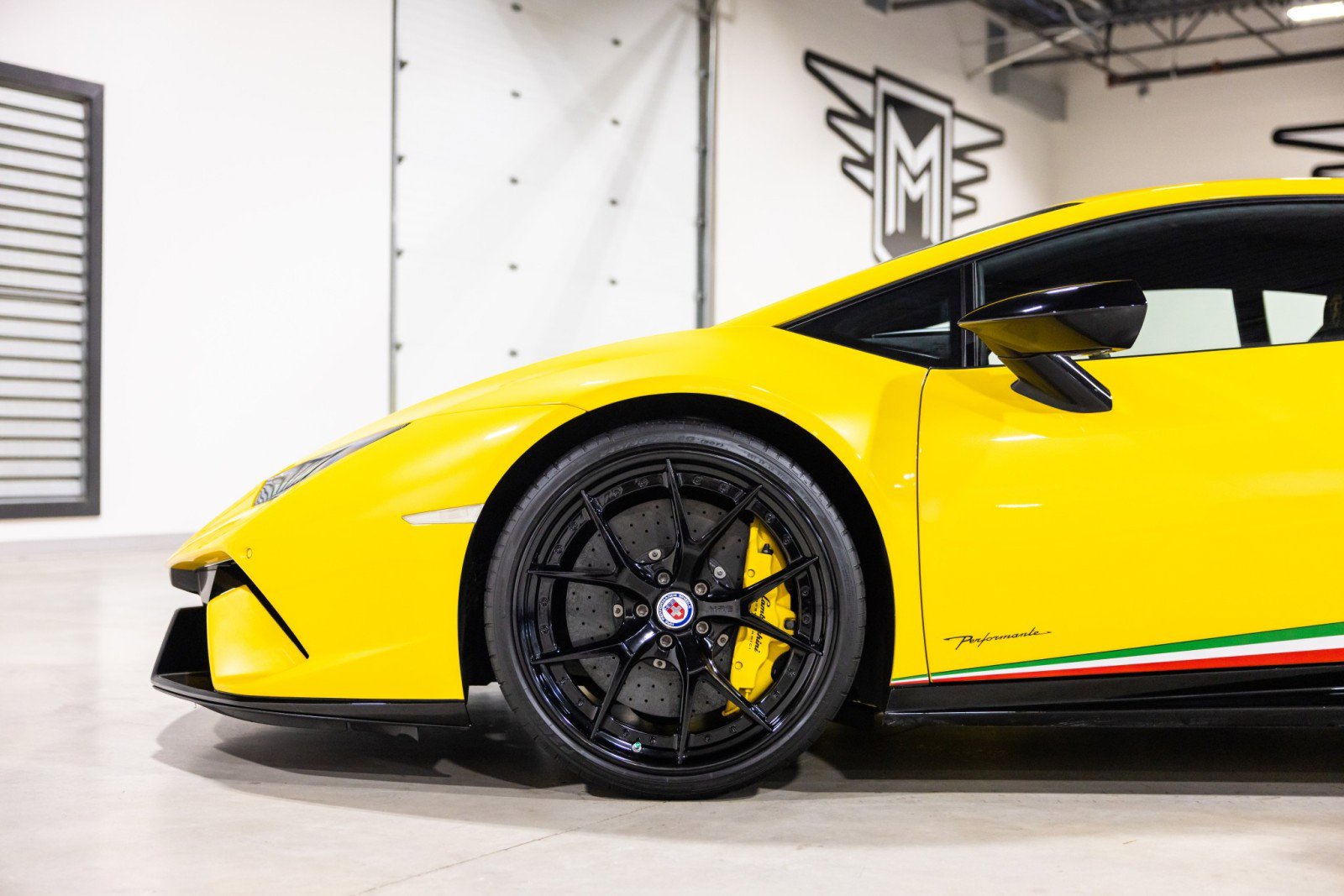 Used 2018 Lamborghini Huracan Performante image 22