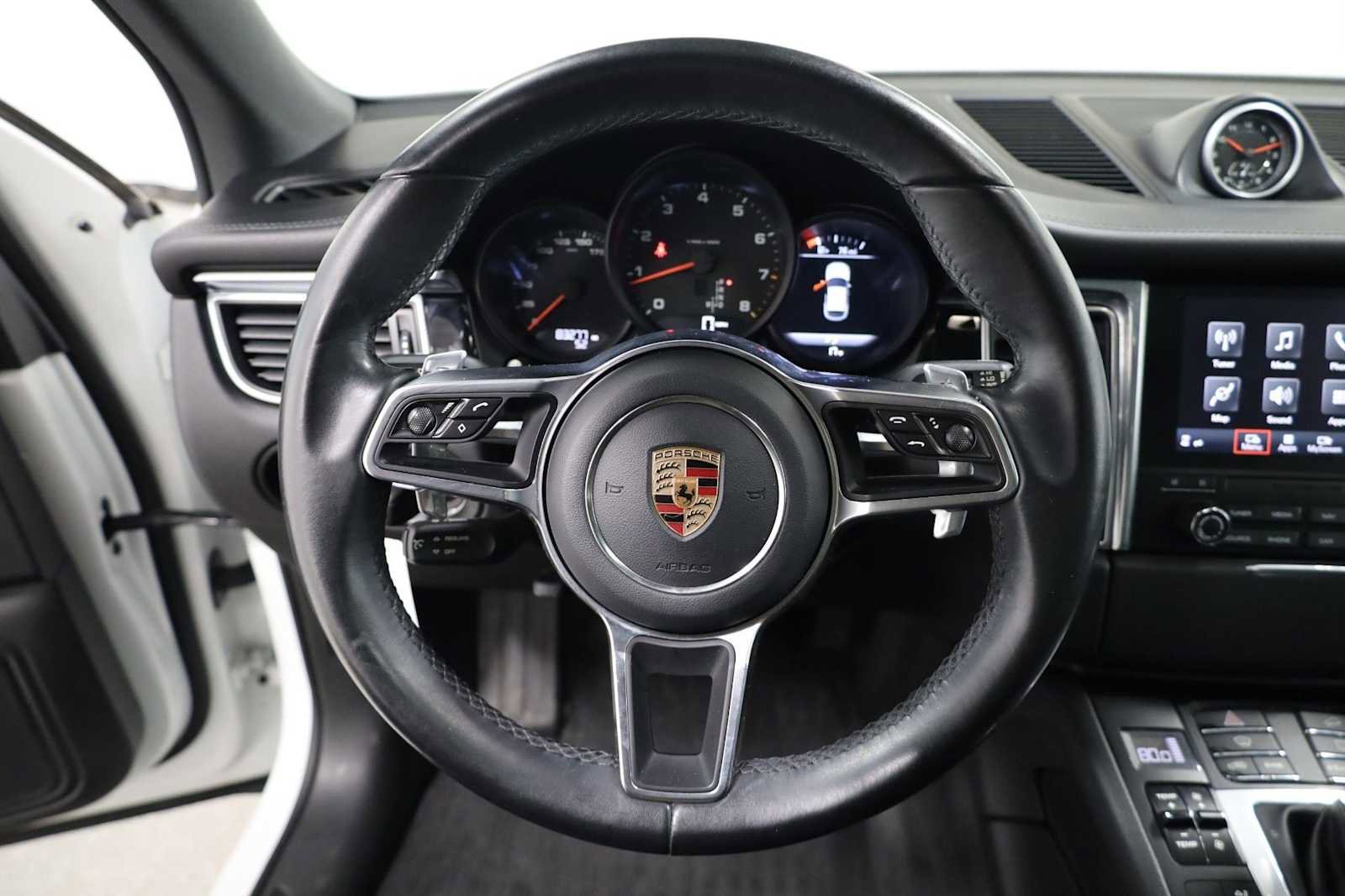 Used 2017 Porsche Macan image 25