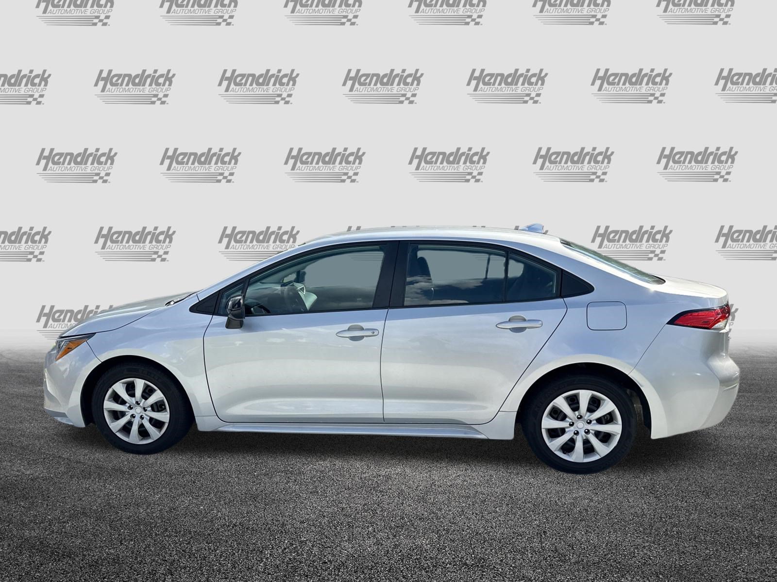 Used 2025 Toyota Corolla LE FWD image 7