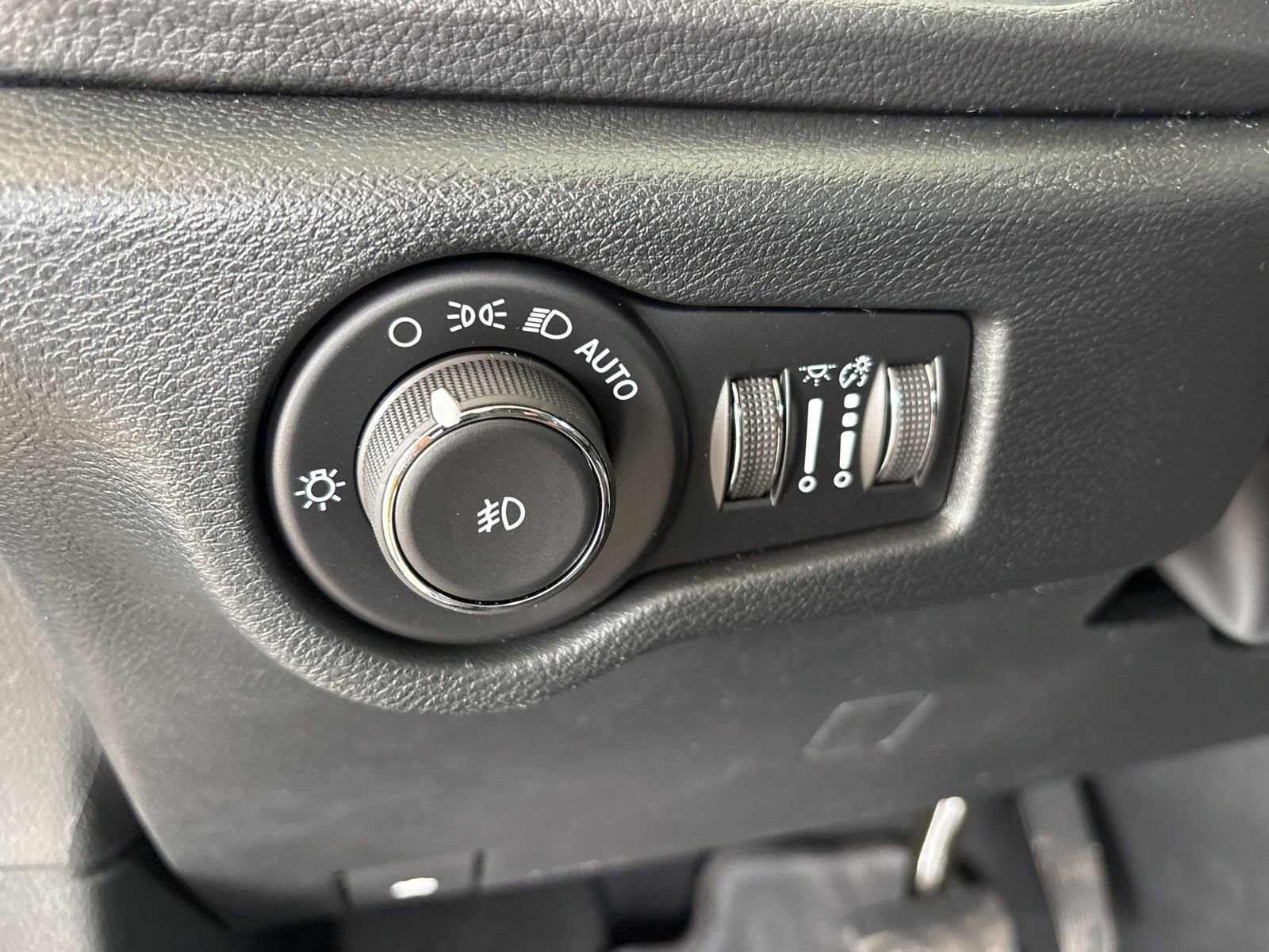 New 2026 Chrysler Pacifica Limited w/ S Appearance Package image 14