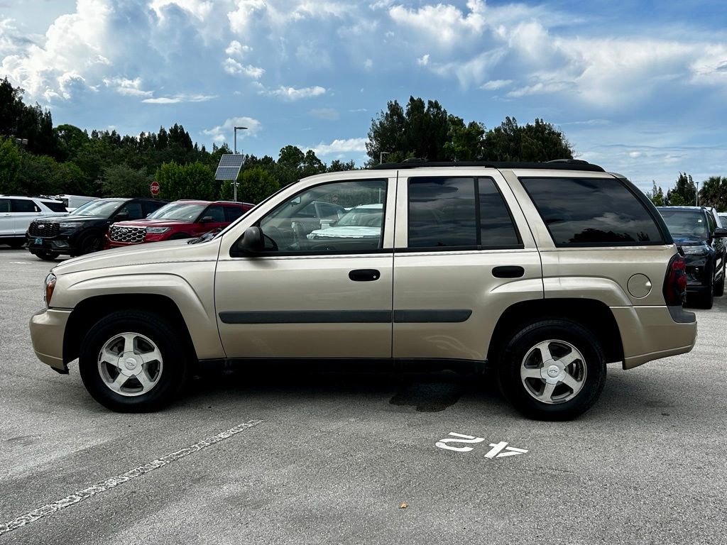 Used 2005 Chevrolet TrailBlazer LS w/ LS Preferred Equipment Group image 3