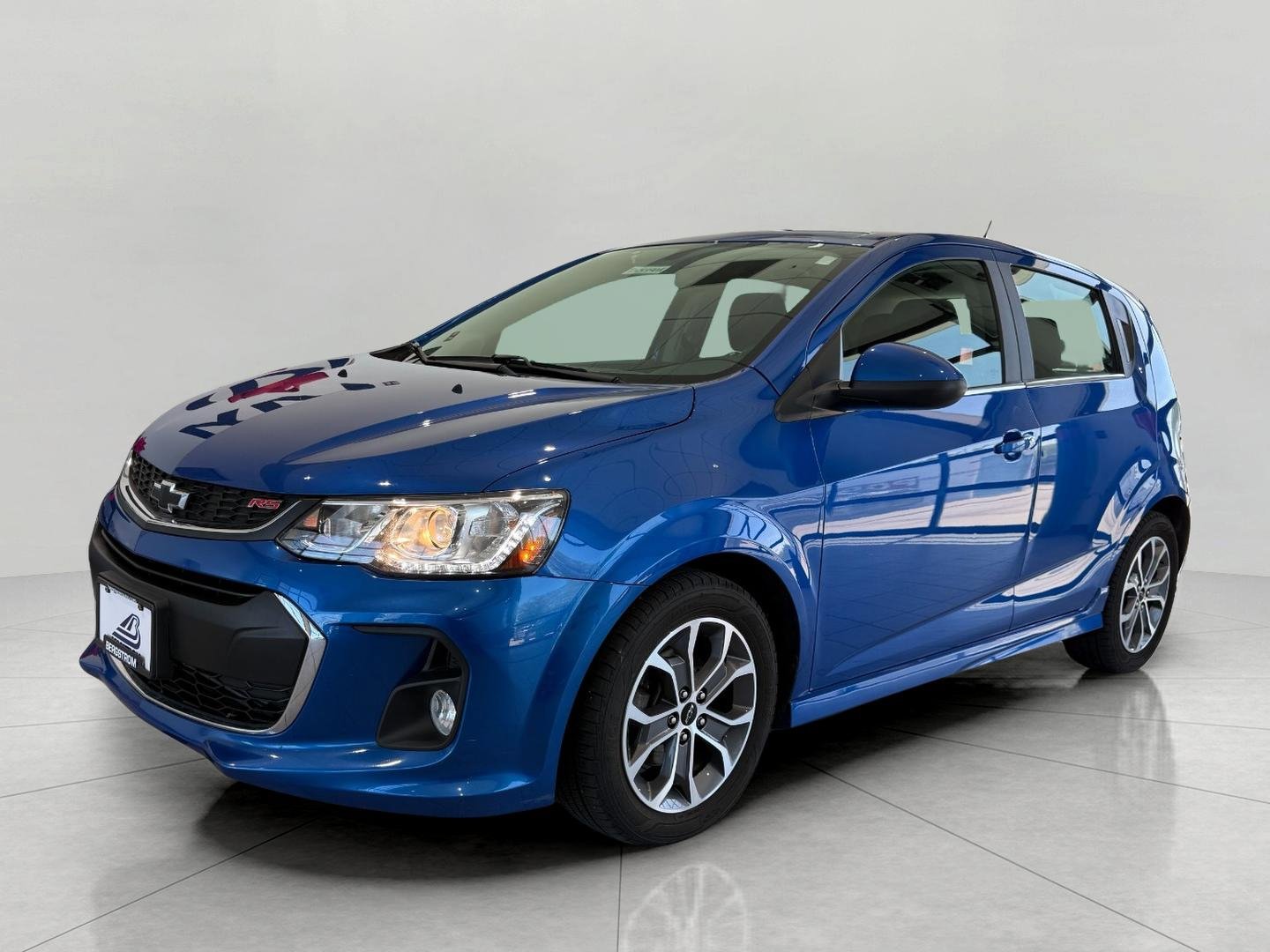 Used 2019 Chevrolet Sonic LT w/ Convenience Package FWD image 6
