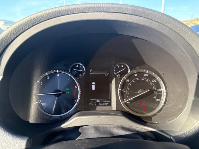 Used 2022 Lexus GX 460 Luxury w/ Accessory Package AWD/4WD image 28