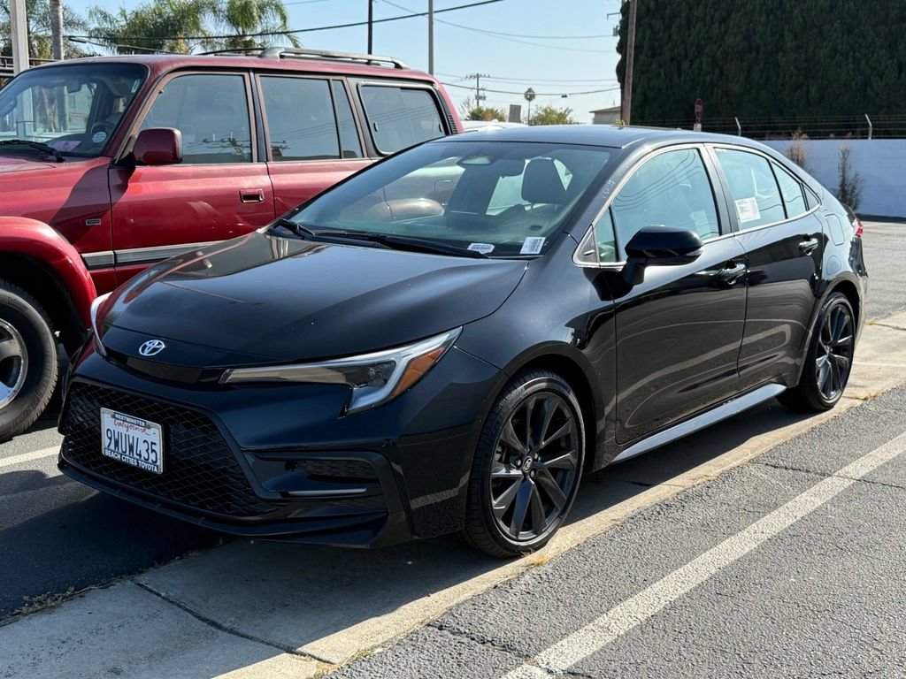 Certified 2026 Toyota Corolla SE FWD image 3