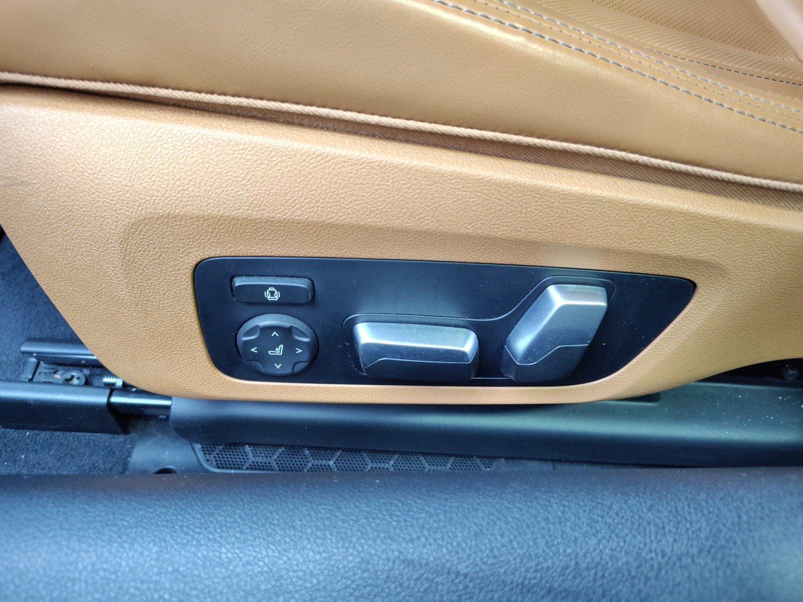 Used 2023 BMW 840i xDrive 840i xDrive Convertible | $105 image 12