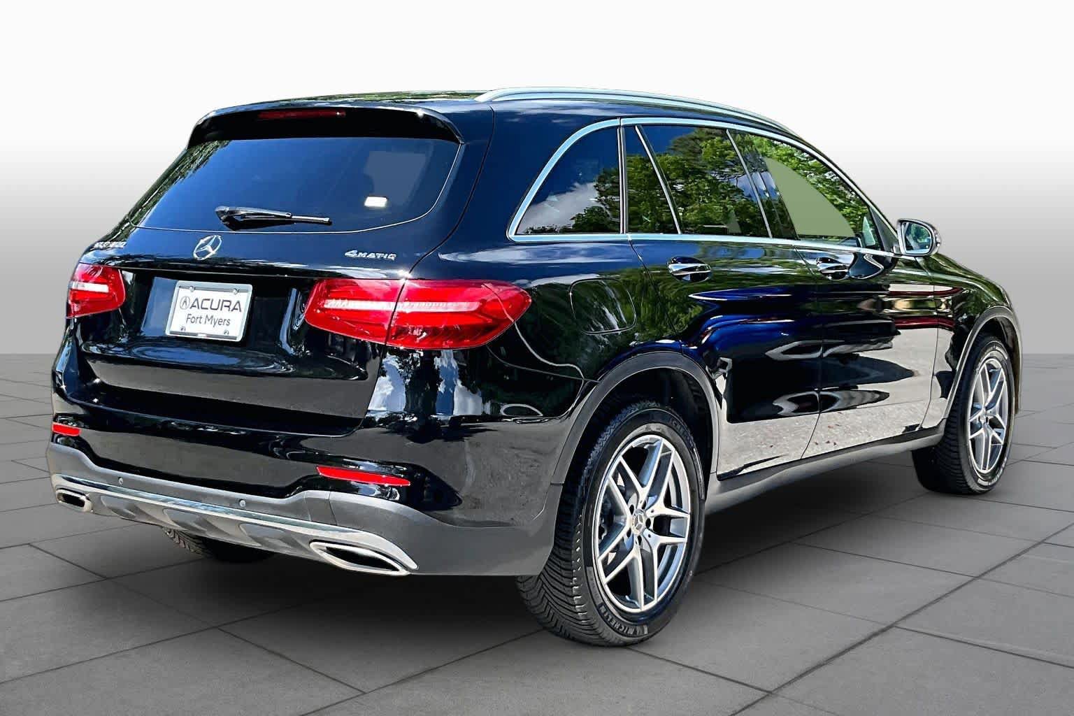 Used 2017 Mercedes-Benz GLC 300 4MATIC image 13