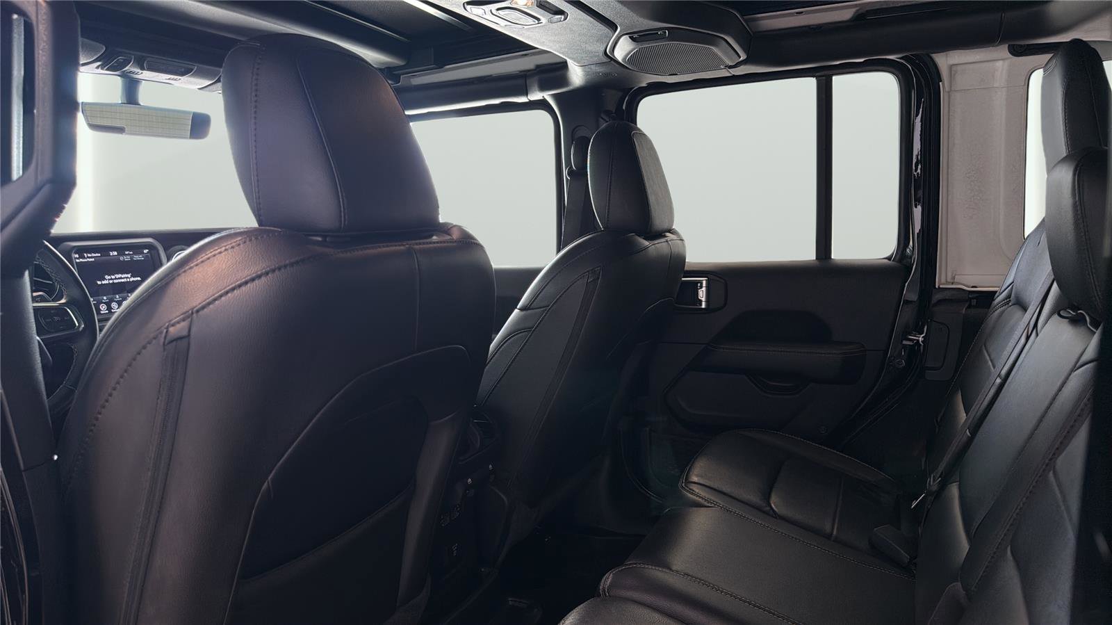 Used 2023 Jeep Wrangler Sahara w/ Cold Weather Group image 18