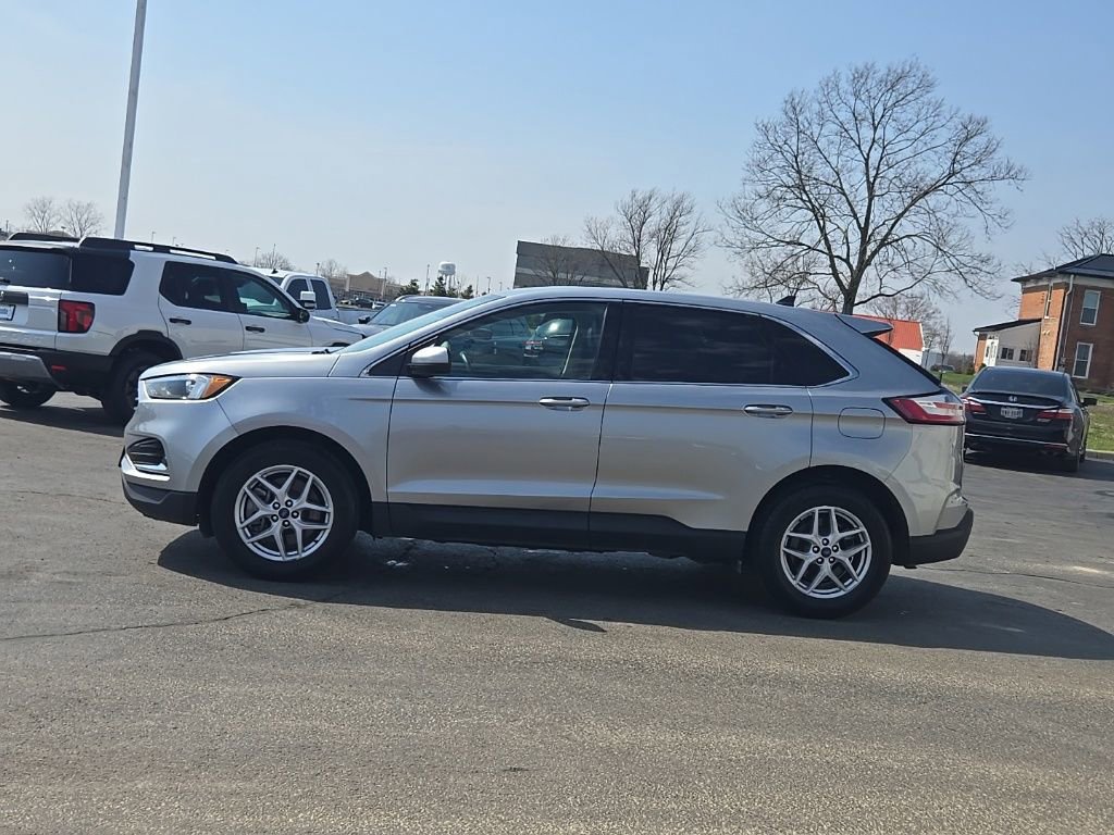 Used 2022 Ford Edge SEL image 4