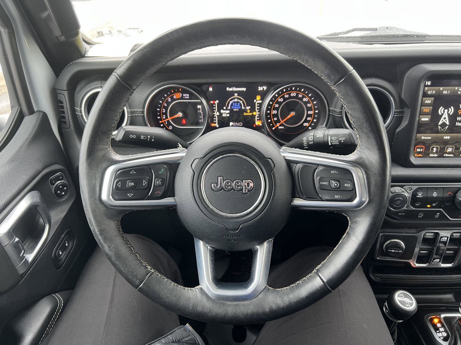 Used 2019 Jeep Wrangler Unlimited Sahara image 16