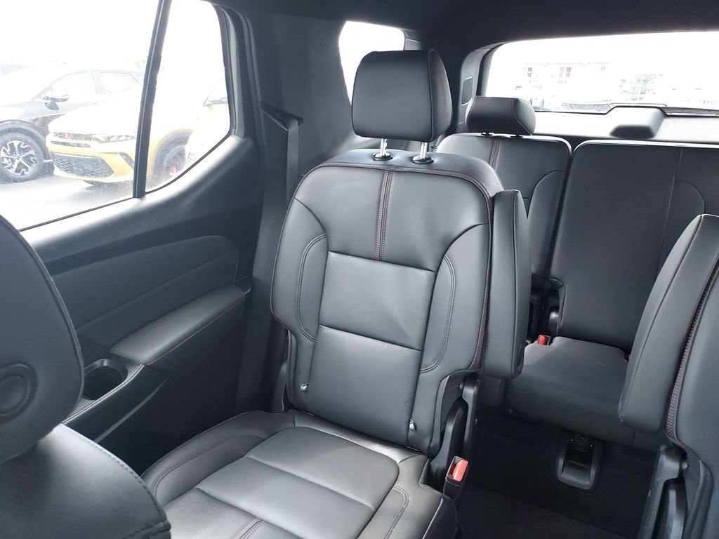 Used 2023 Chevrolet Traverse RS AWD/4WD image 12