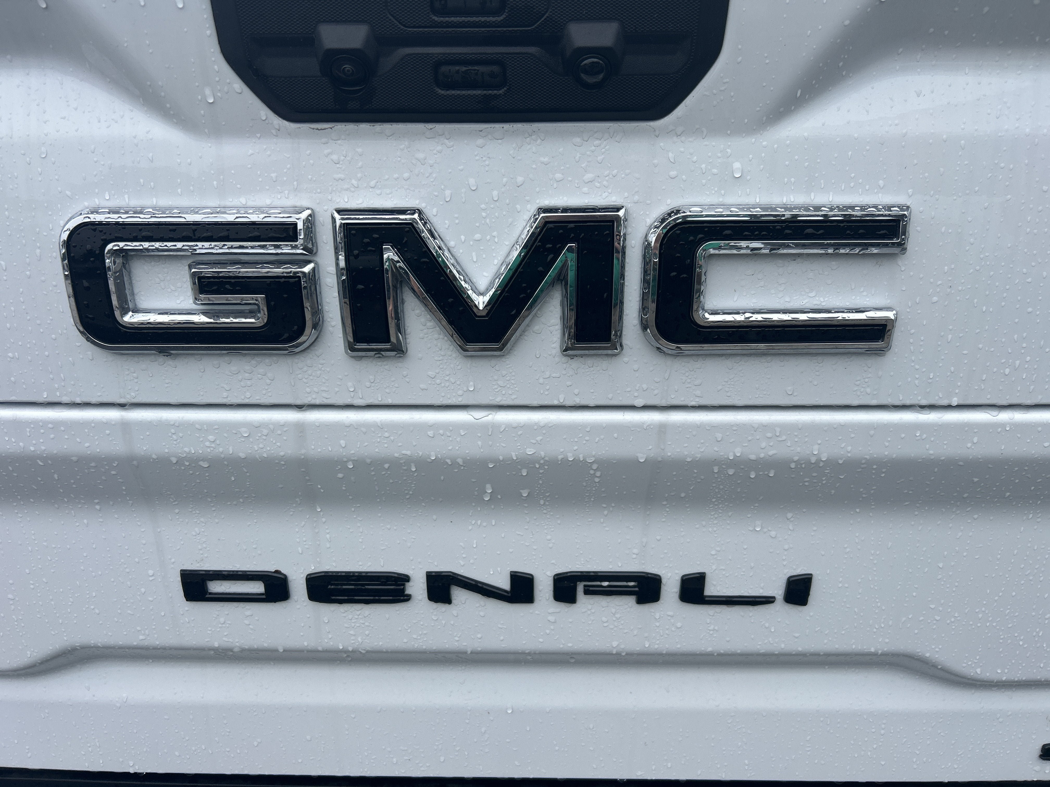 New 2026 GMC Sierra 2500 Denali Ultimate w/ LPO, Black Badging Package AWD/4WD image 11