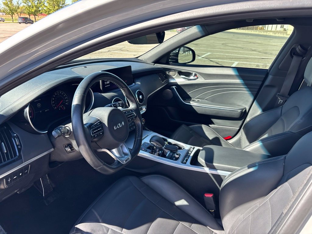 Used 2023 Kia Stinger GT2 AWD/4WD image 14