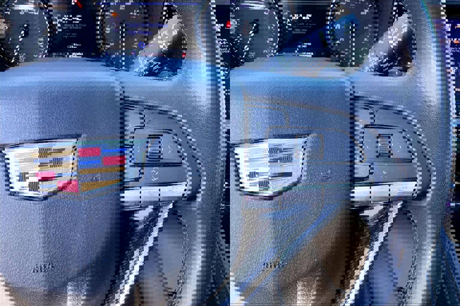 Used 2020 Cadillac XT6 Premium Luxury image 25