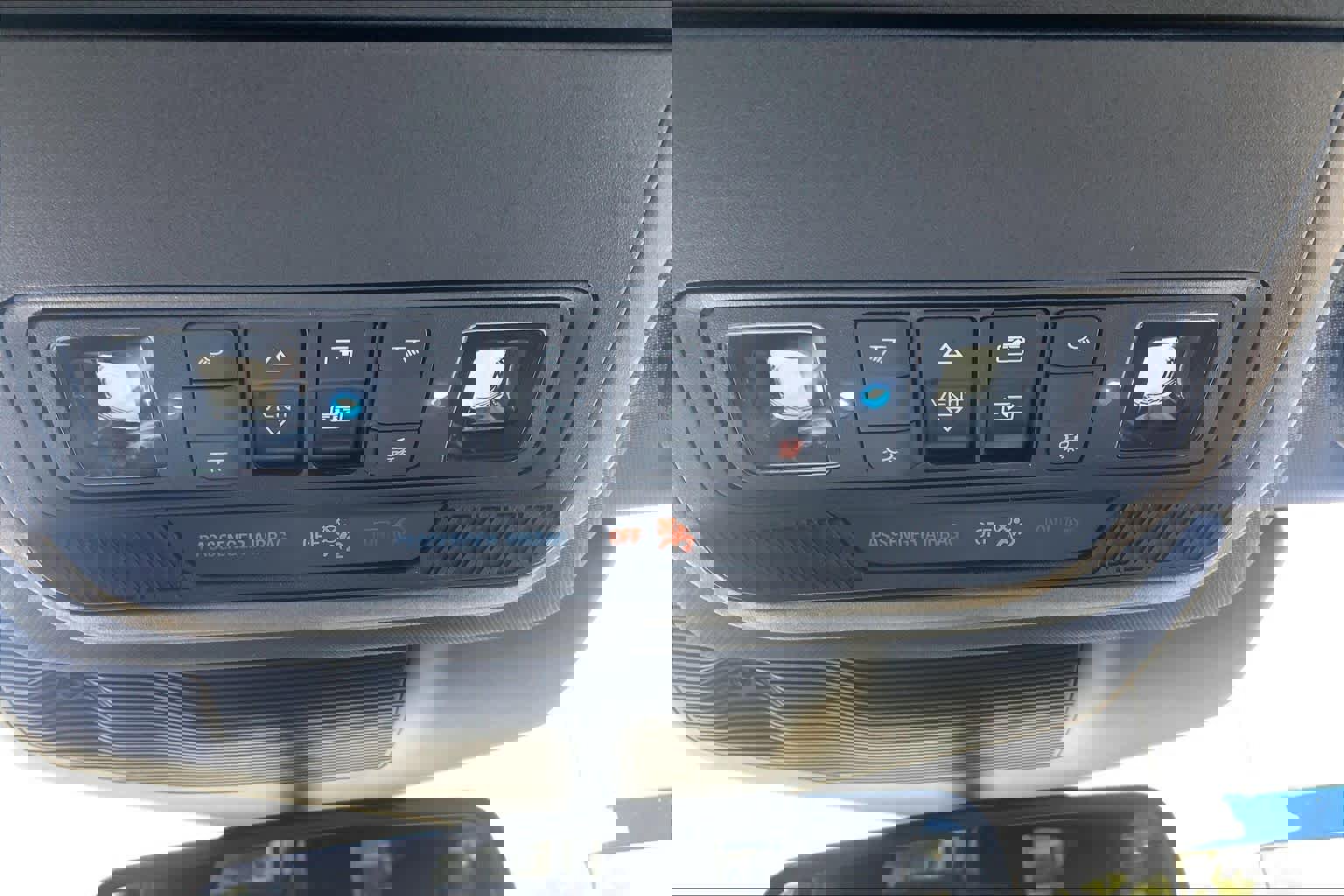 Used 2020 Ford Explorer ST w/ Premium Technology Package image 32