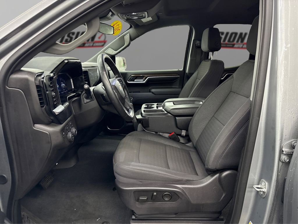 Used 2024 Chevrolet Silverado 1500 LT image 9