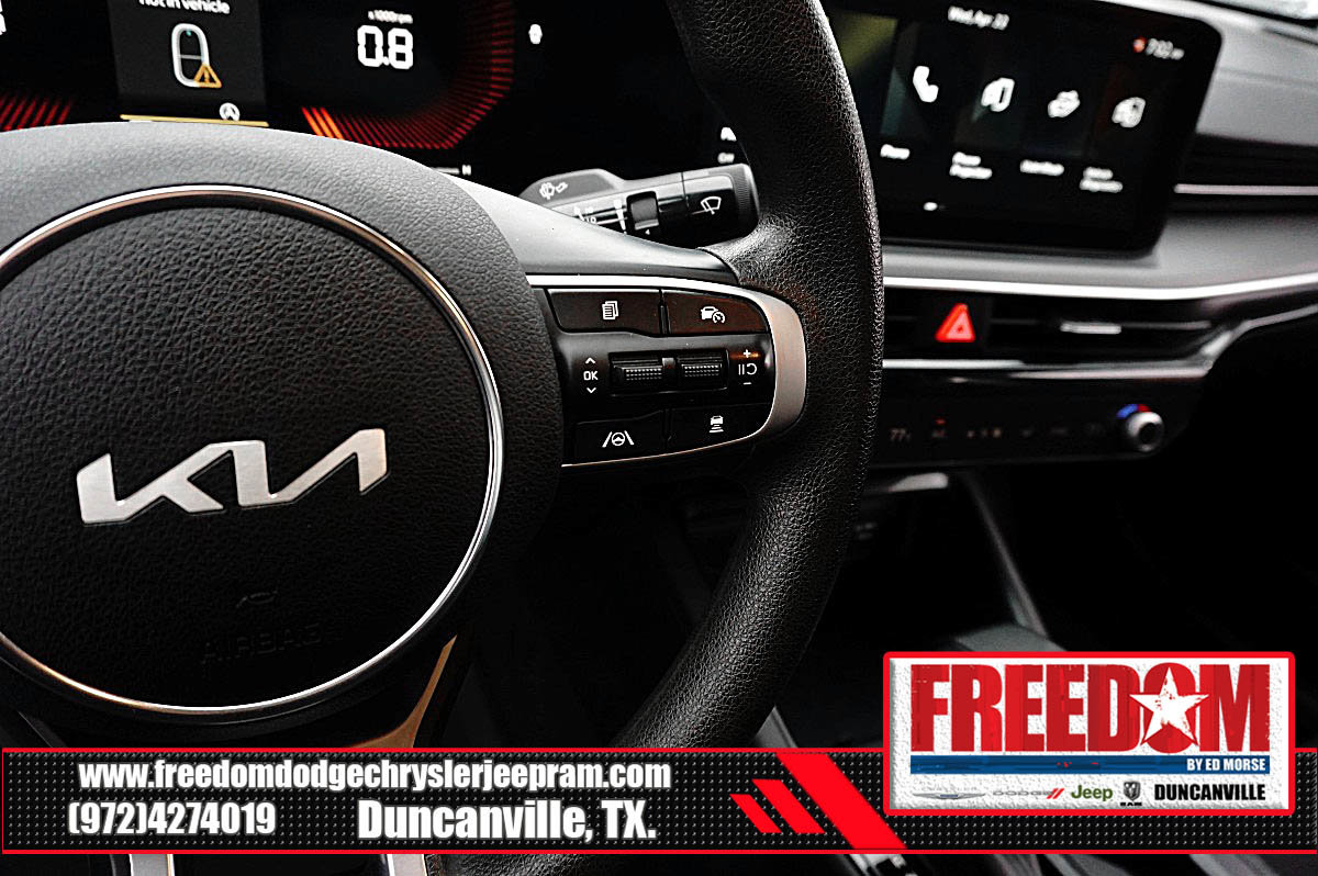 Used 2025 Kia K5 LXS FWD image 27