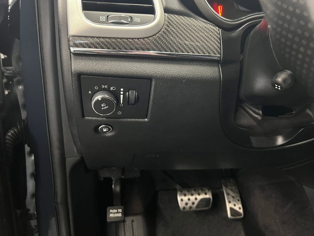 Used 2018 Jeep Grand Cherokee SRT w/ Trailer Tow Group IV image 28