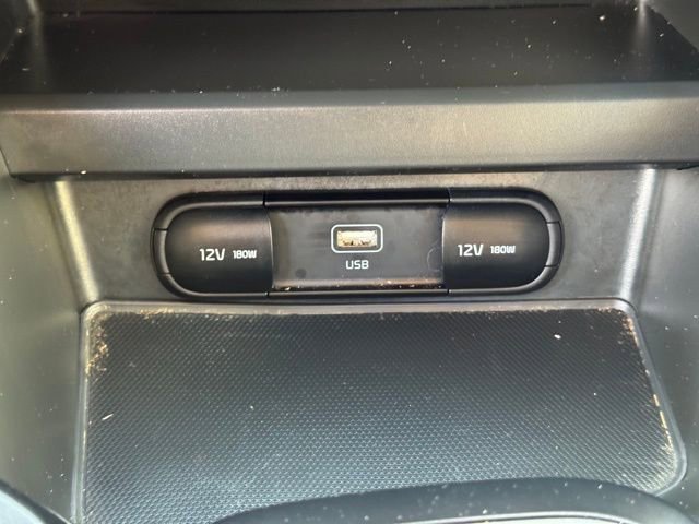 Certified 2025 Kia Soul LX w/ LX Technology Package image 18