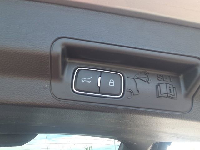 Used 2023 Ford Explorer XLT w/ Equipment Group 202A AWD/4WD image 14