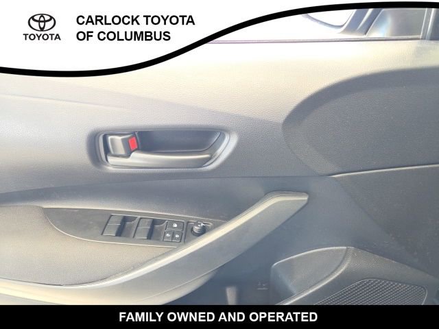 Used 2025 Toyota Corolla LE w/ Convenience Package FWD image 11