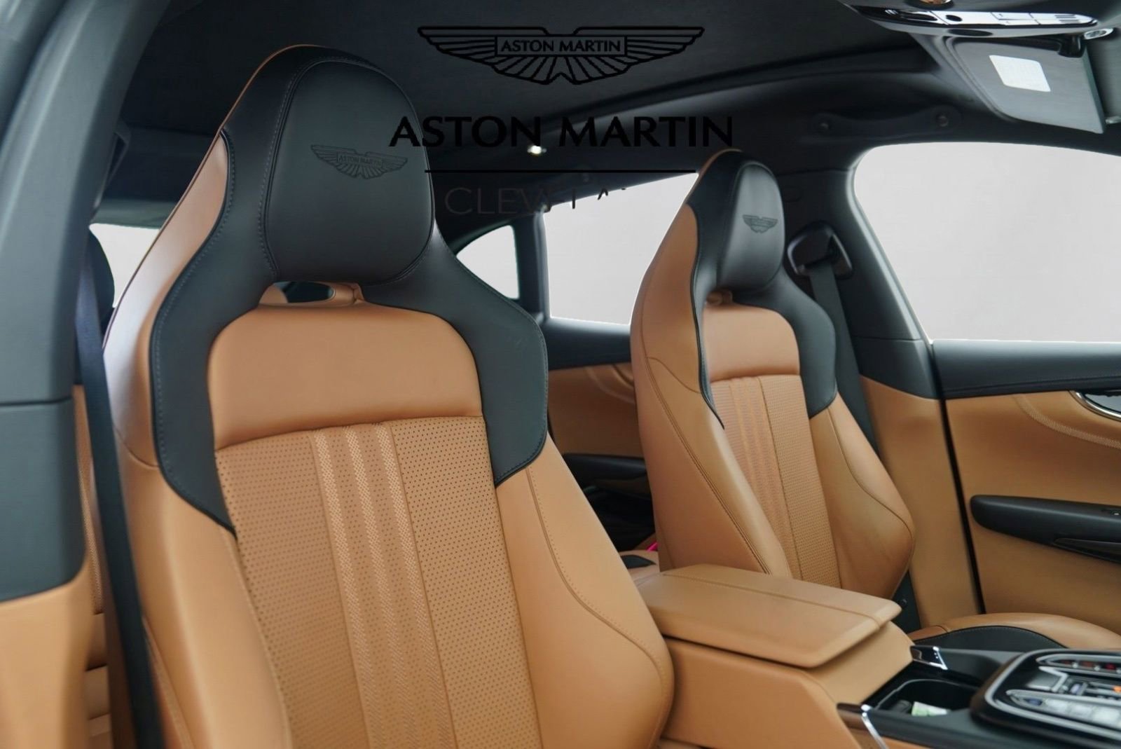 Used 2025 Aston Martin DBX 707 AWD/4WD image 56