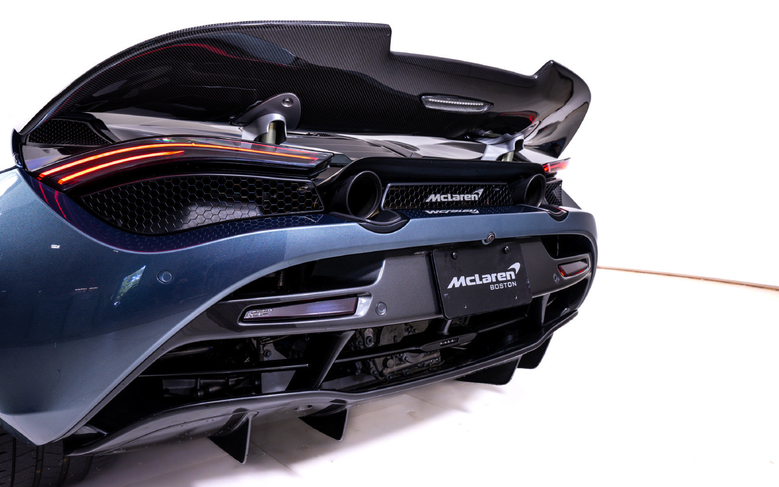Used 2019 McLaren 720S RWD image 13