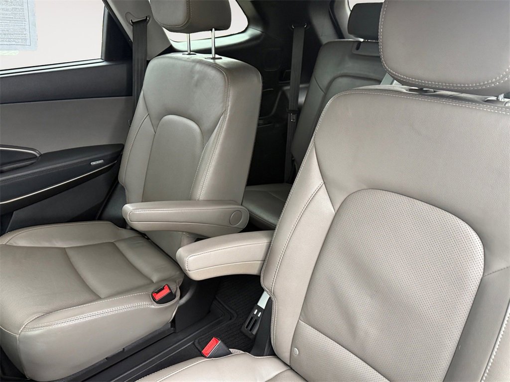 Used 2017 Hyundai Santa Fe Limited image 13