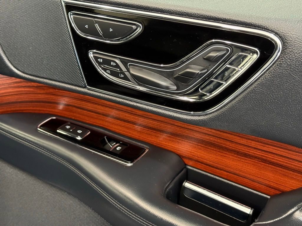 Used 2024 Lincoln Navigator Reserve image 24