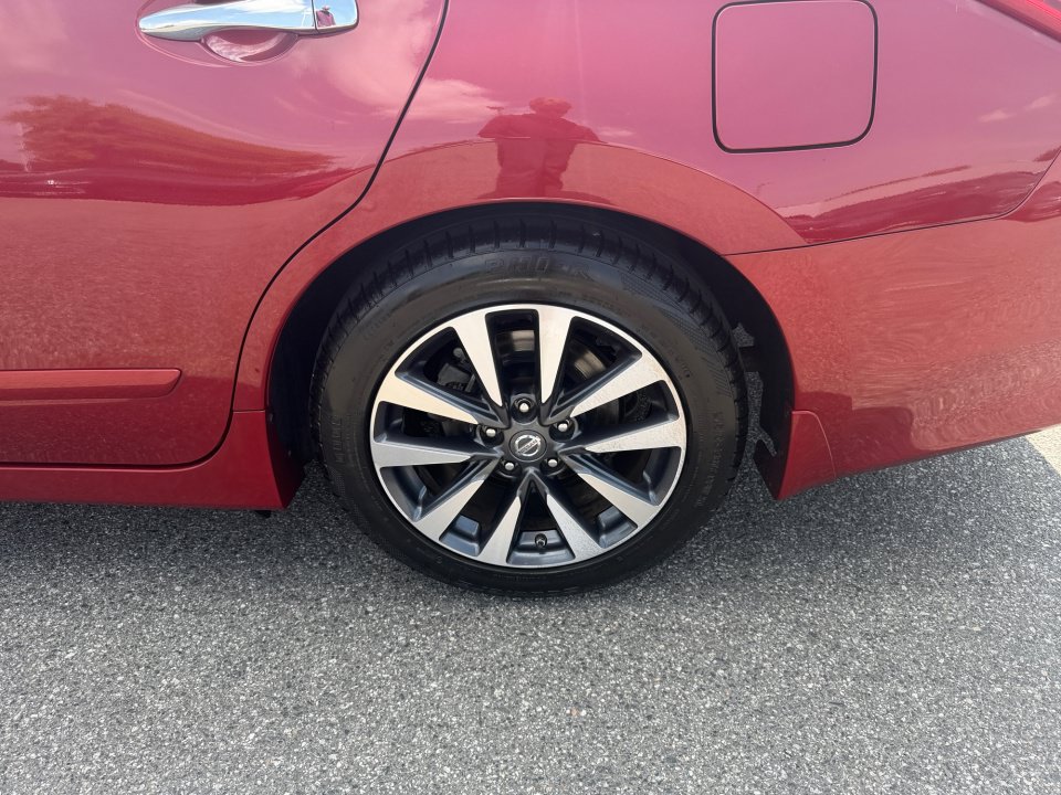 Used 2017 Nissan Altima 2.5 SV FWD image 22