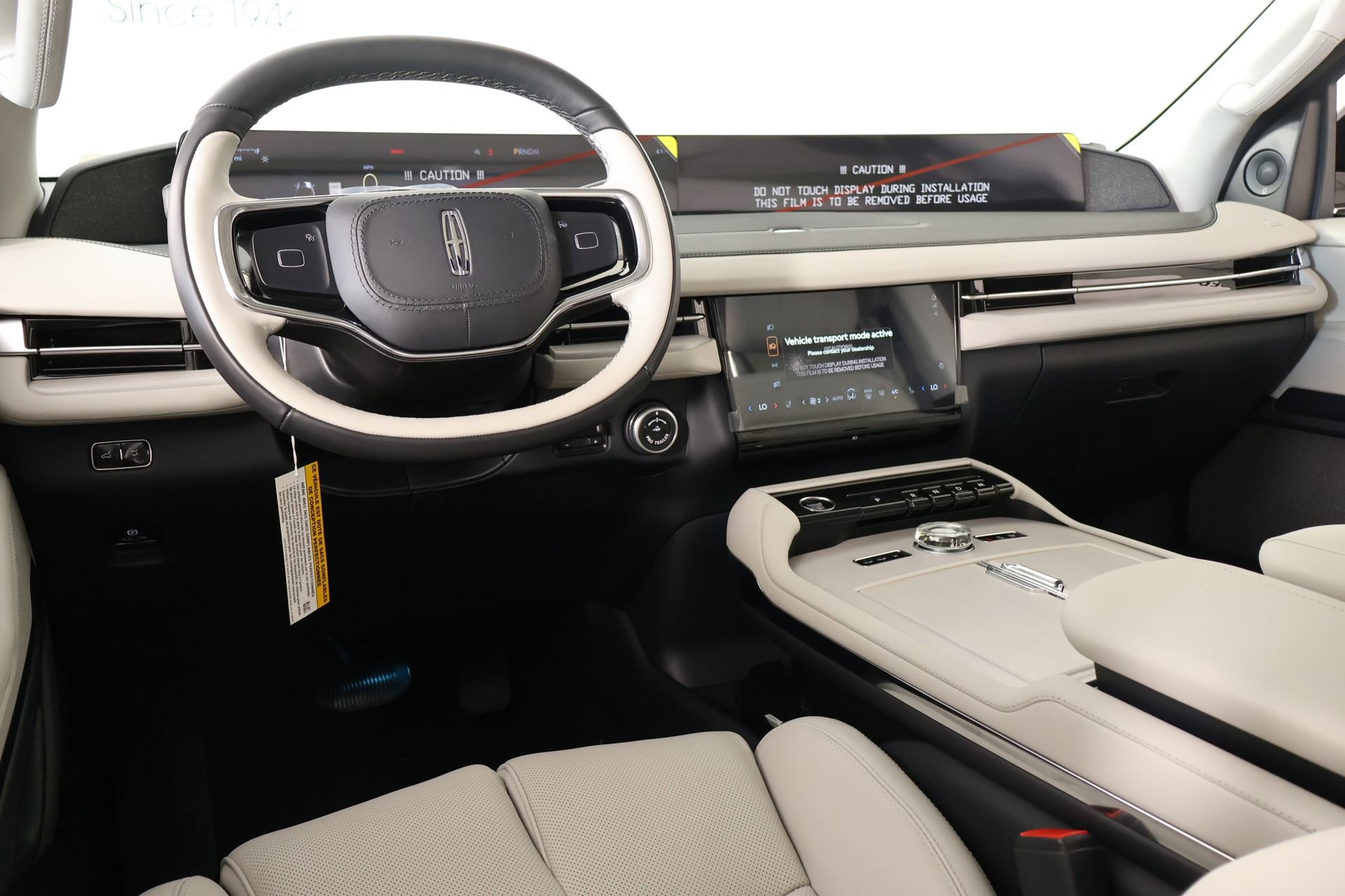 New 2026 Lincoln Navigator Reserve AWD/4WD image 2