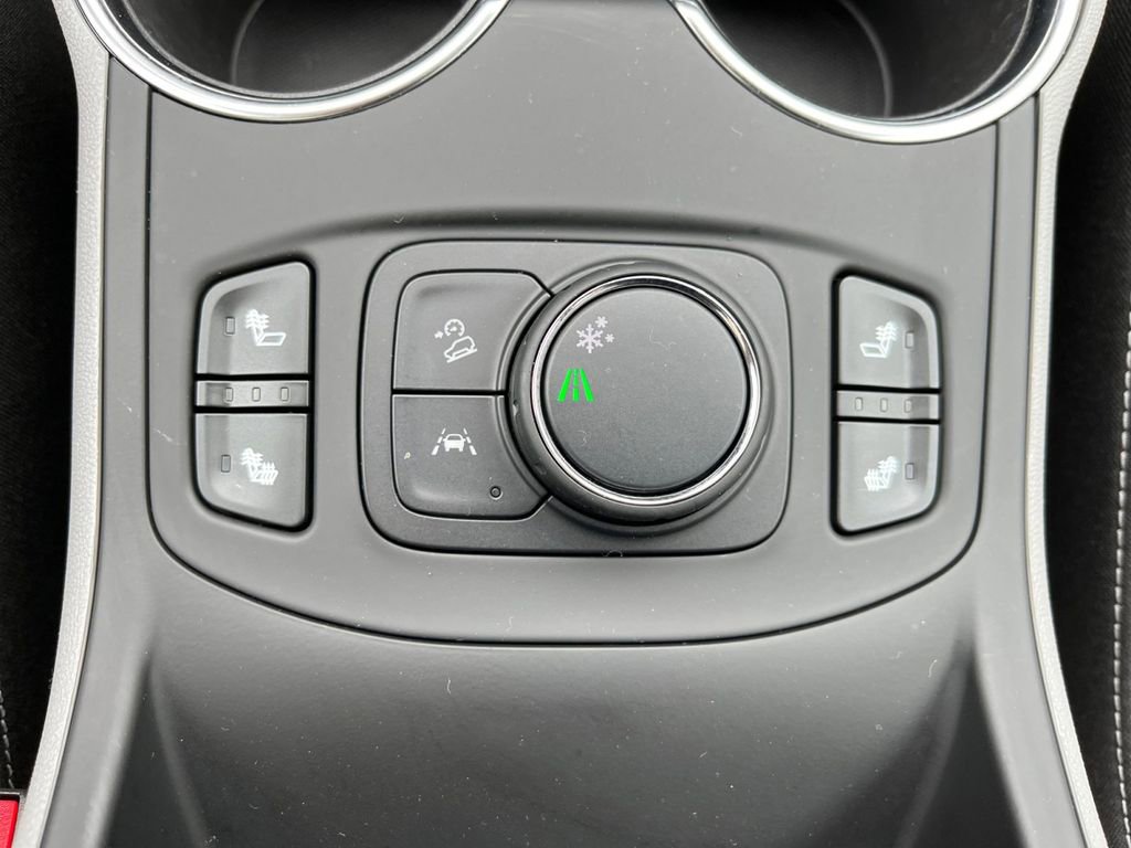 Used 2024 GMC Terrain SLE w/ Driver Convenience Package FWD image 16