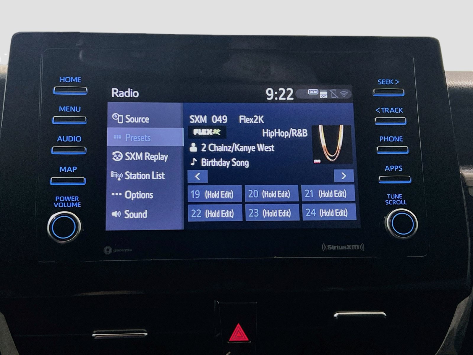 Used 2023 Toyota Camry SE w/ Convenience Package FWD image 10