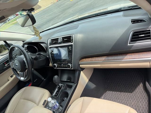 Used 2018 Subaru Outback 2.5i Limited AWD/4WD image 9