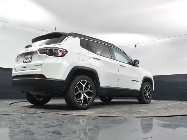 Used 2025 Jeep Compass Limited image 50